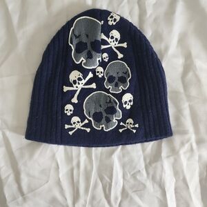 Mens skull crossbones beanie